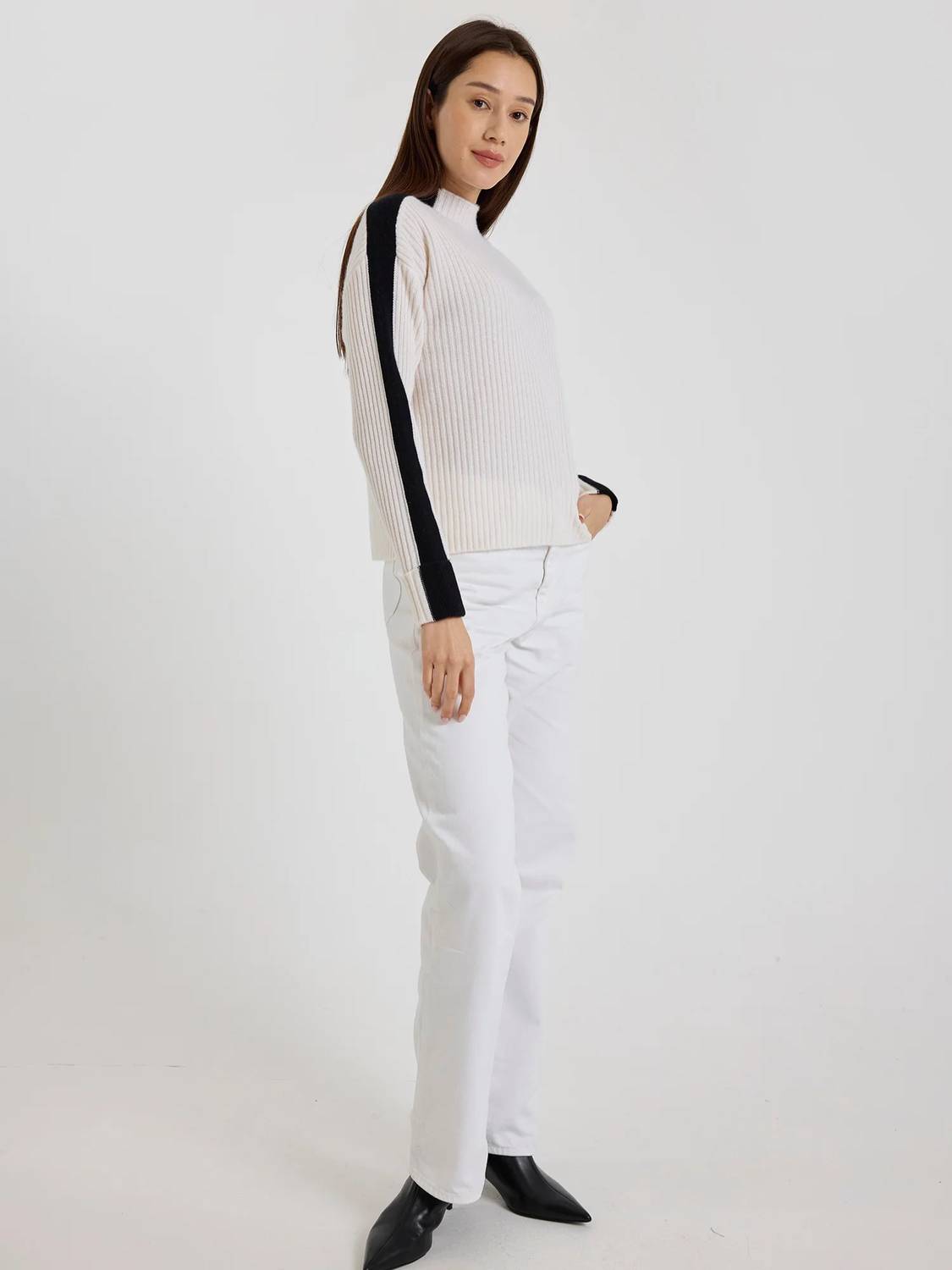 Brodie Cashmere - Chamonix Mock Neck Jumper