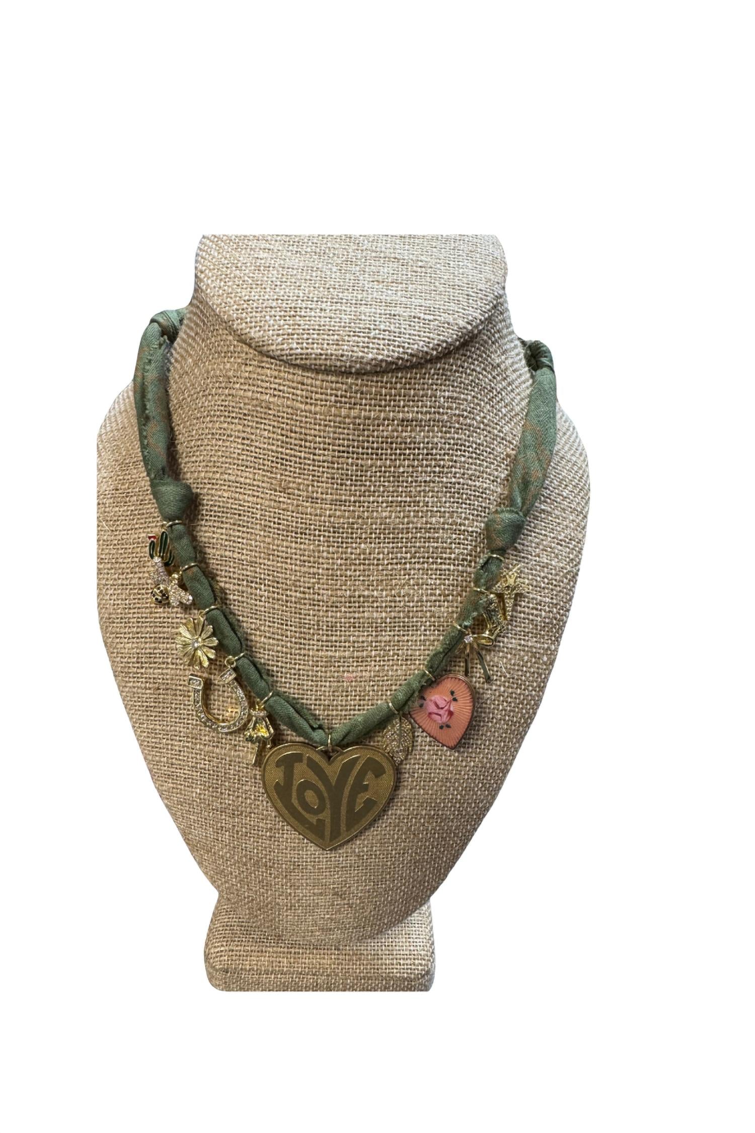 Mandriana Bandanas - Women's Mixed 11 Vintage Charms Bandana Necklace