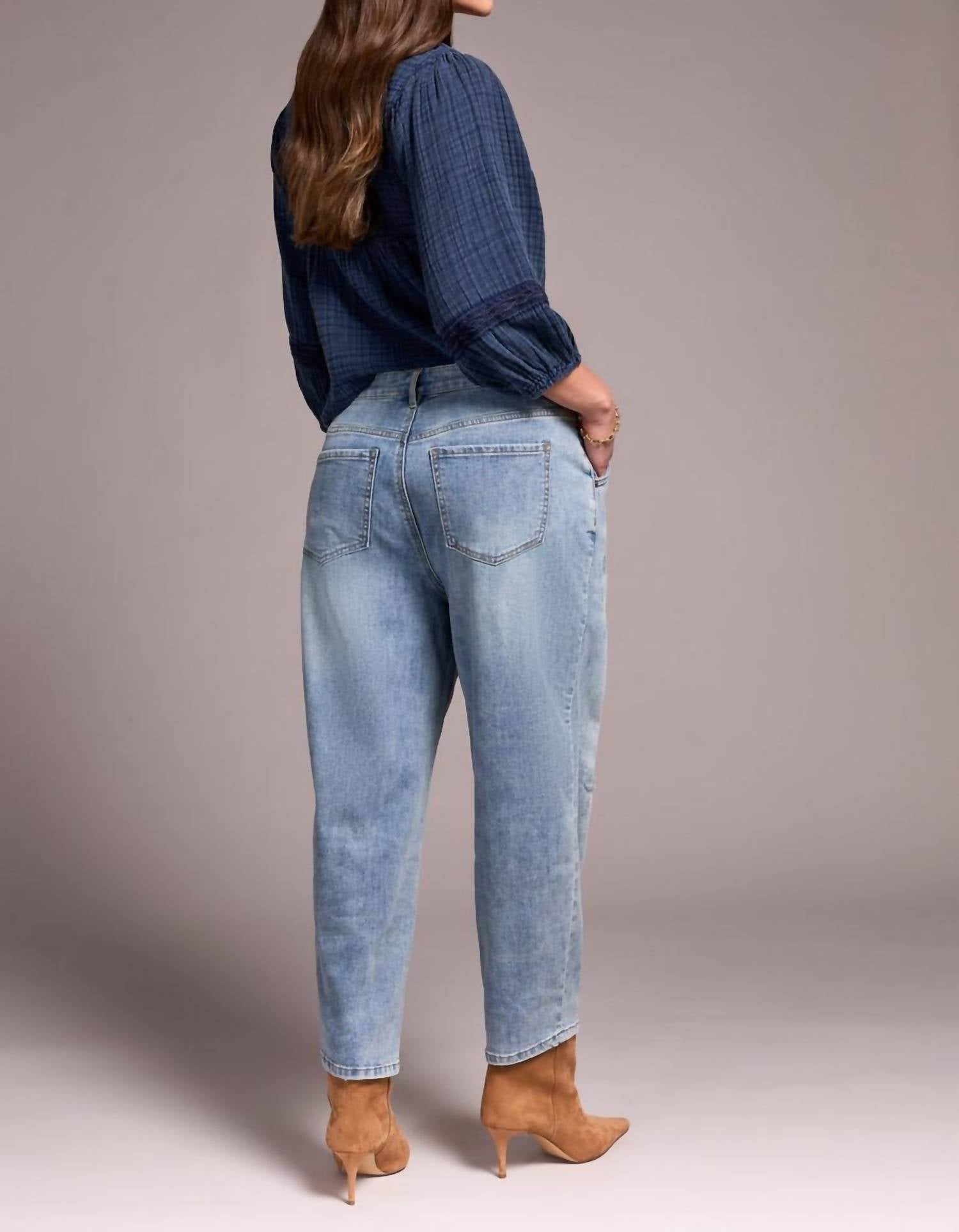 Tribal - Audrey Distressed Barrel Jeans