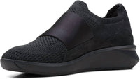 Clarks - Women's Un Rio Knit Slip On Sneakers