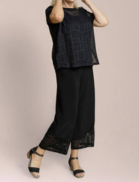 Sympli - Honeycomb Mesh Boxy Top