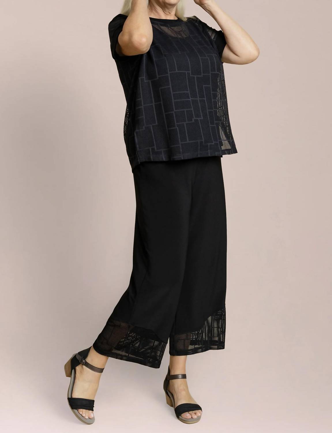 Sympli - Honeycomb Mesh Boxy Top