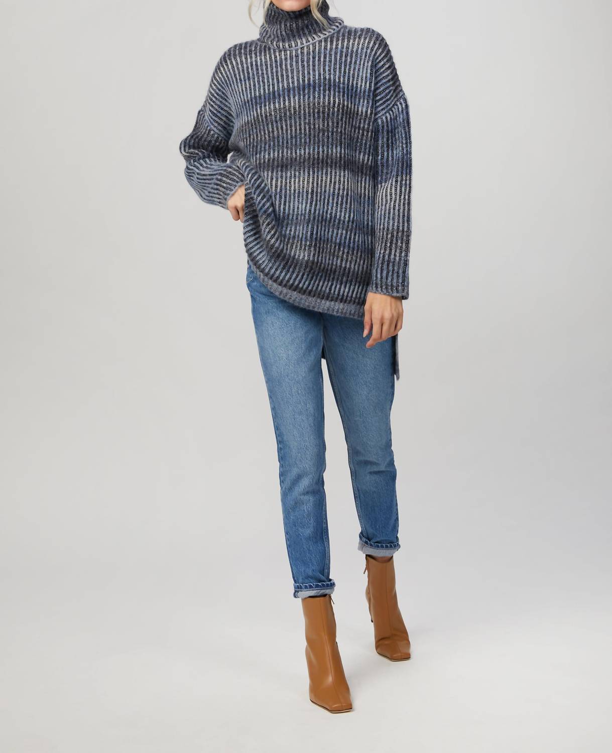 MOCK NECK TUNIC PULLOVER