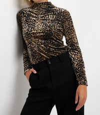 ESQUALO Gathering Leopard Top in multi - women's blouse - detail view