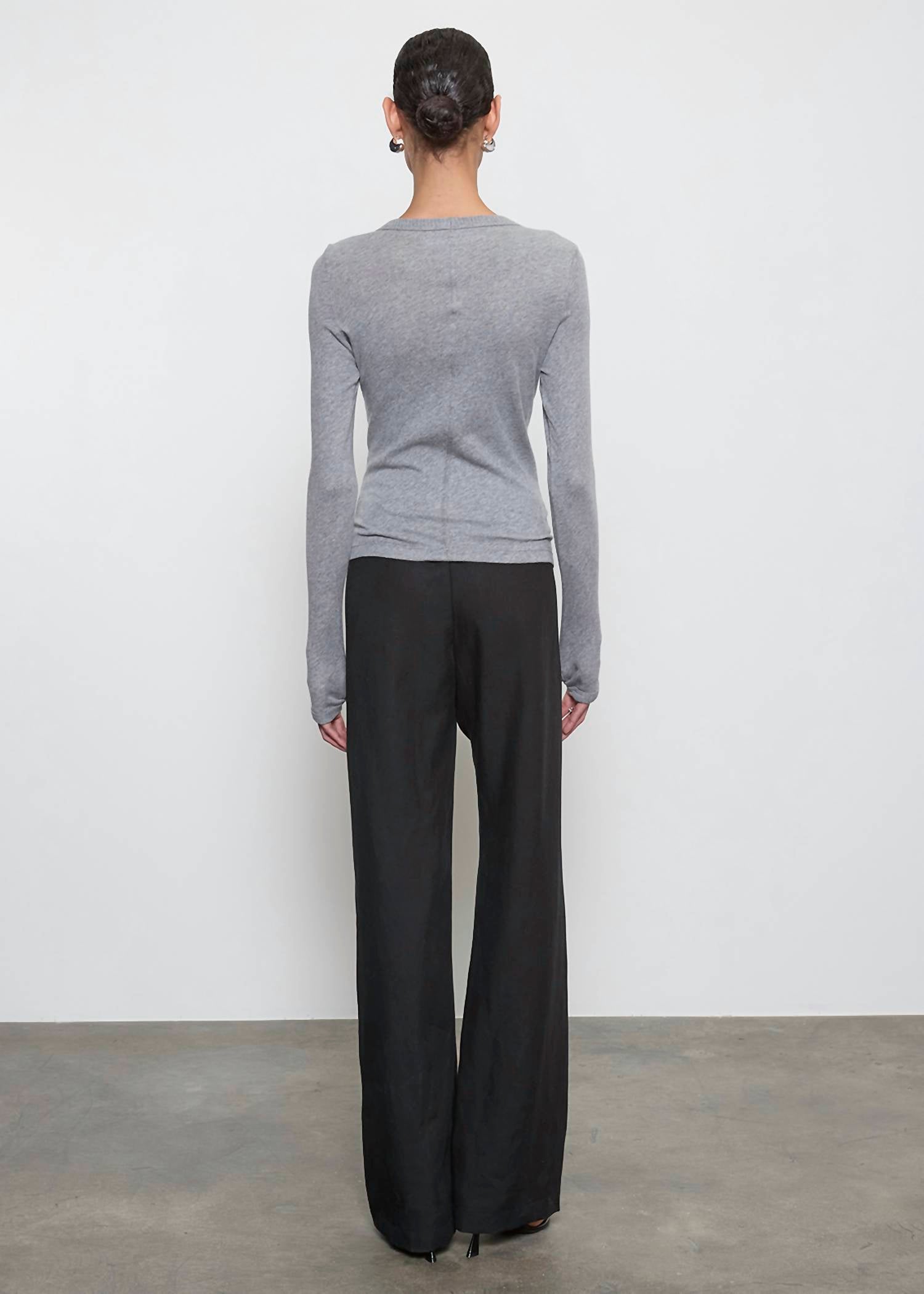 Enza Costa - CASHMERE NEW CLASSIC LONG SLEEVE CREW TOP