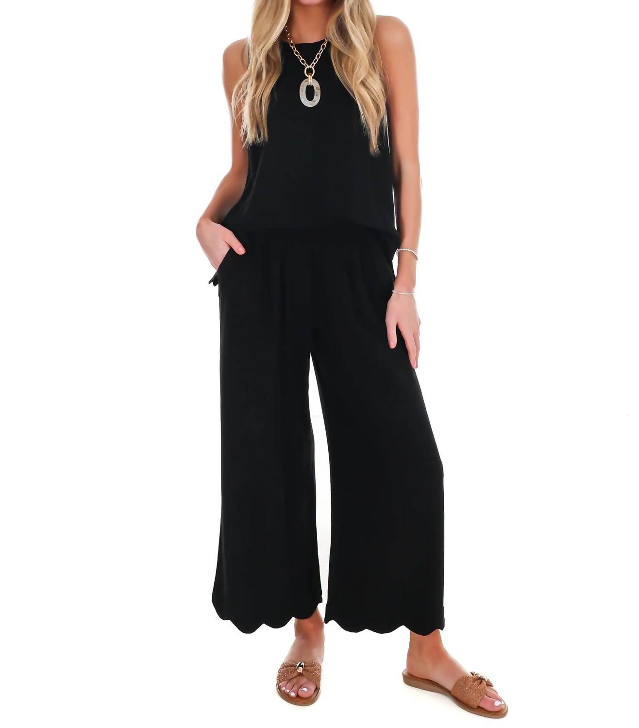 Umgee - Women's Wake Up Call Linen Scallop Tank Top