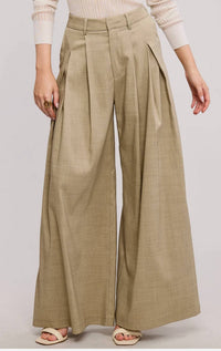Faire - WIDE LEG PLEATED TROUSERS