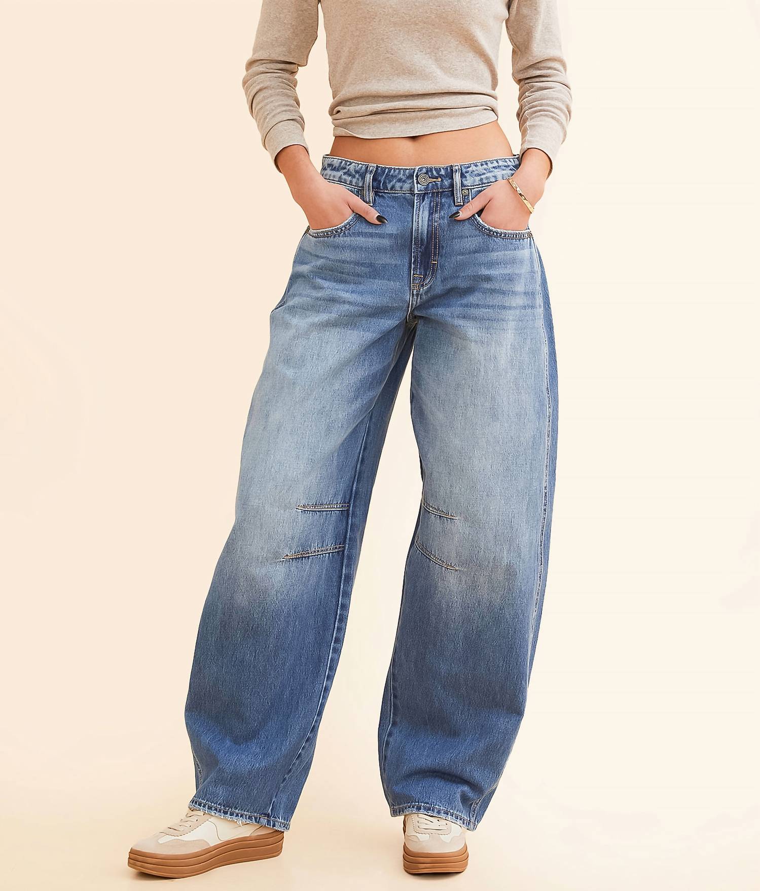 HIDDEN Women's Sammie Barrel Jeans in blue - women's jeans