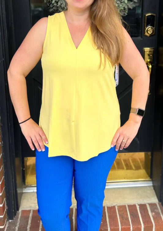 Lulu-B - Sleeveless V-neck Top