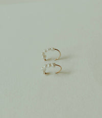 Uni Jewelry - Women's Seed Pearl Hoops Earrings