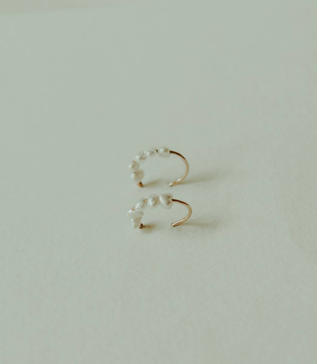 Uni Jewelry - Women's Seed Pearl Hoops Earrings