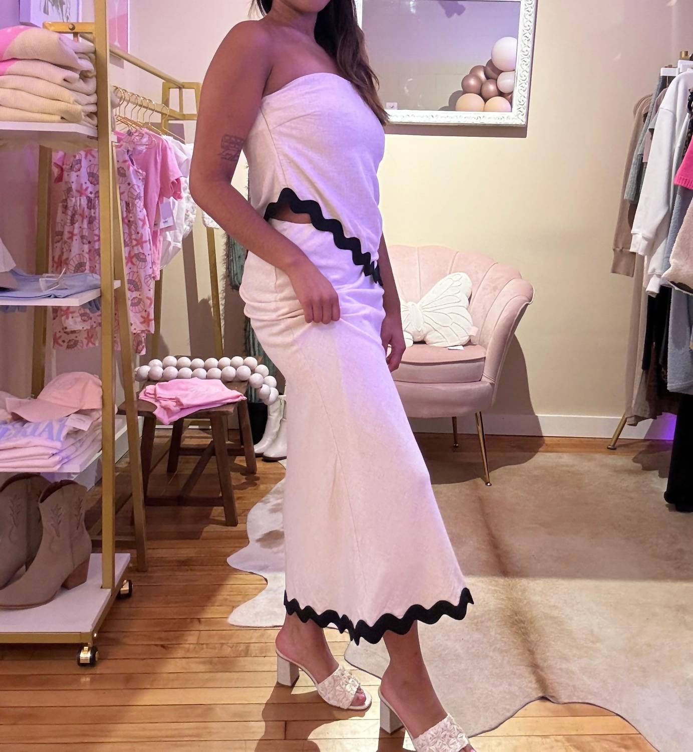 Sadie & Sage - Go With The Flow Wavy Trim Midi Skirt