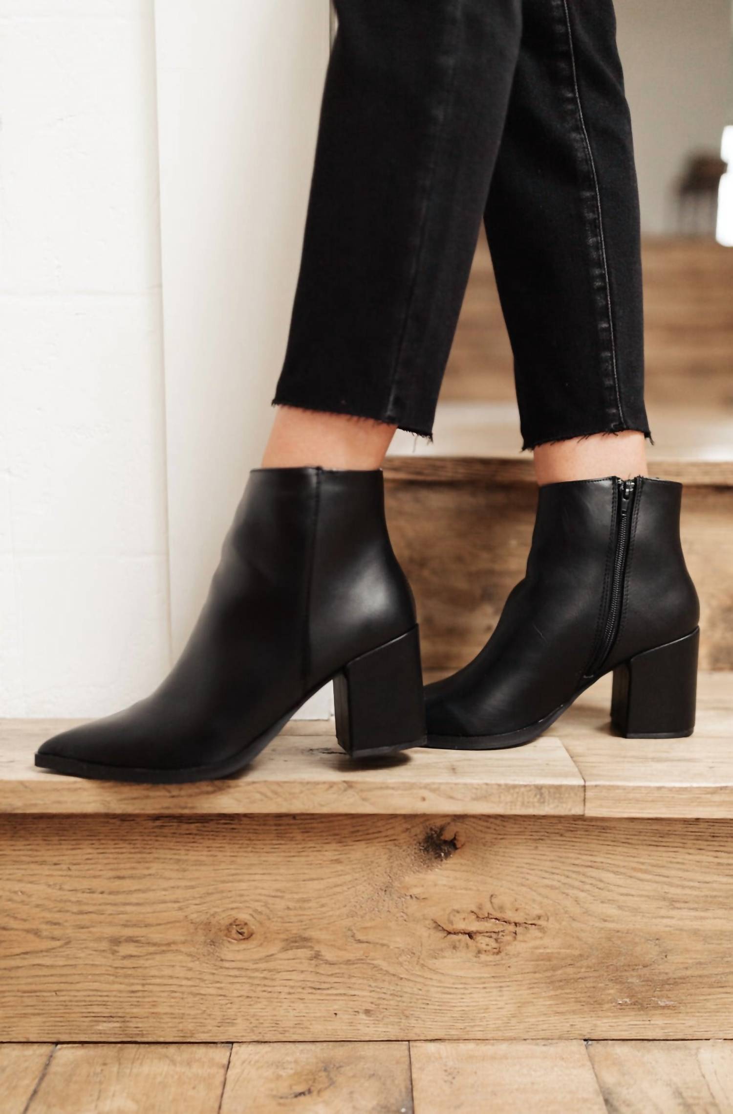 Qupid - Women's Amari Ankle Boots
