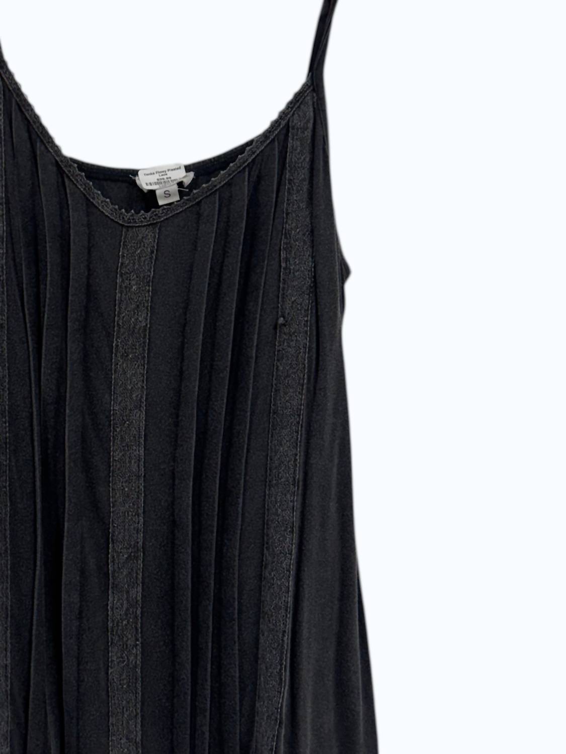 Pol - Women's Sleeveless Flowy Top