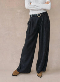 Bella Dahl Double Pleated Wide Leg High Waist Pants in black - women's pants