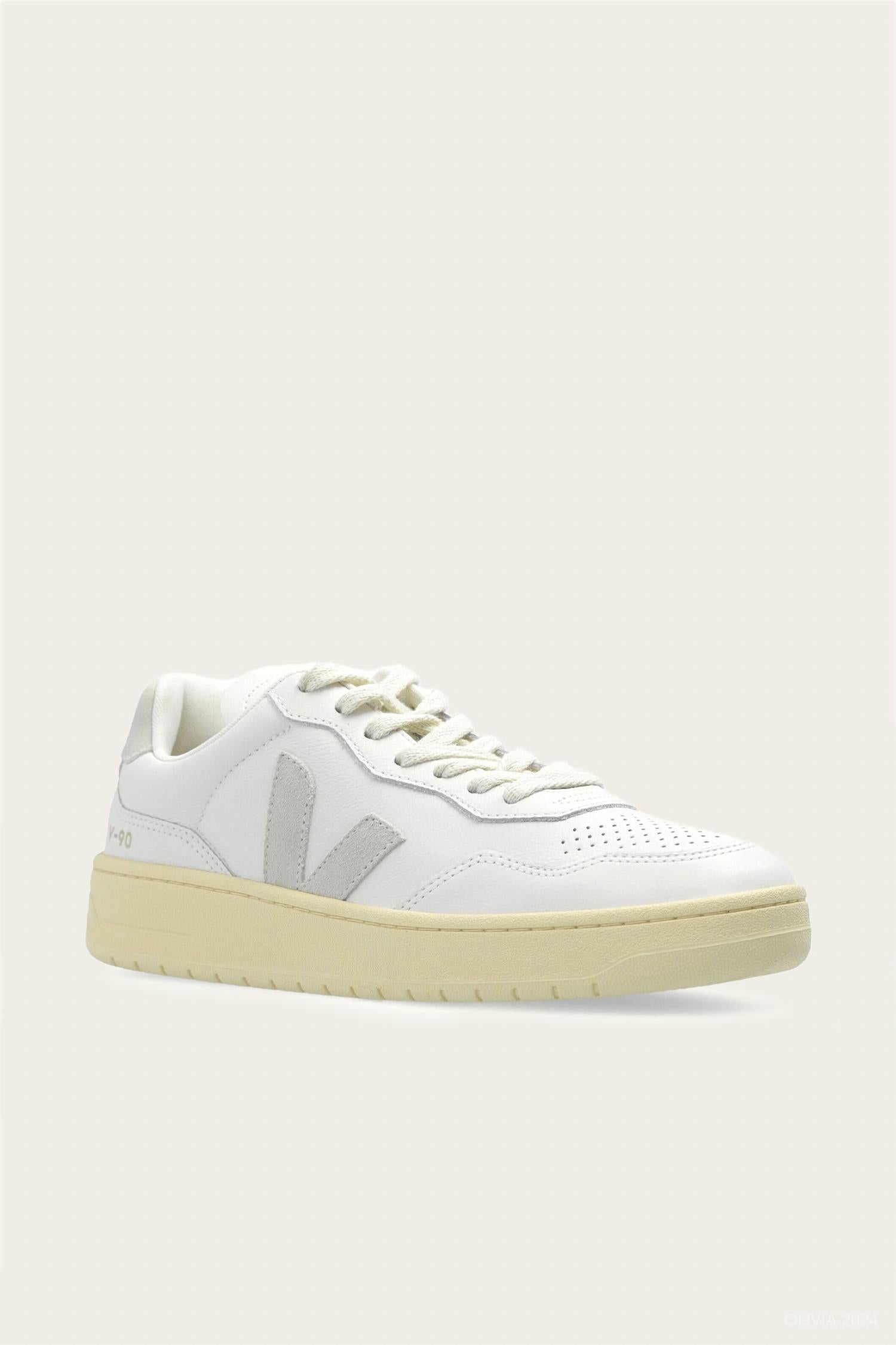 Veja - Unisex V-90 OT Leather Sneaker