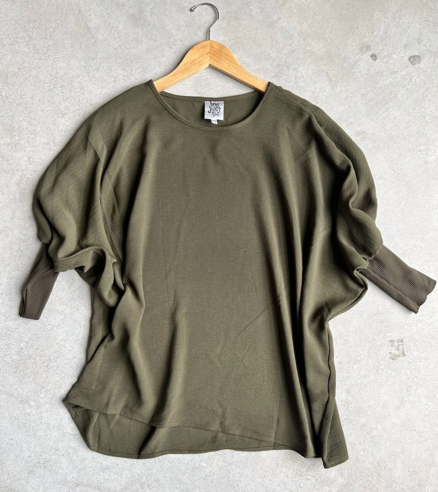 Ivy Jane - Women's Dolman Rib Trim Top