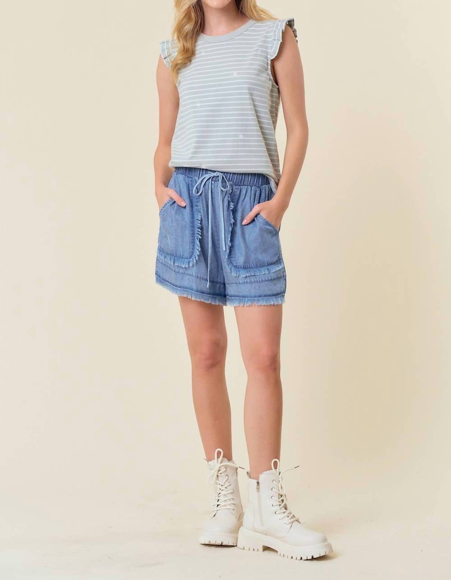 Doe And Rae - Ruffle Sleeveless Floral Tank