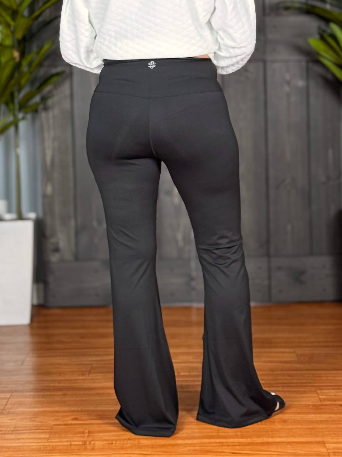 Simply Southern - Touch Of Flare Leggings