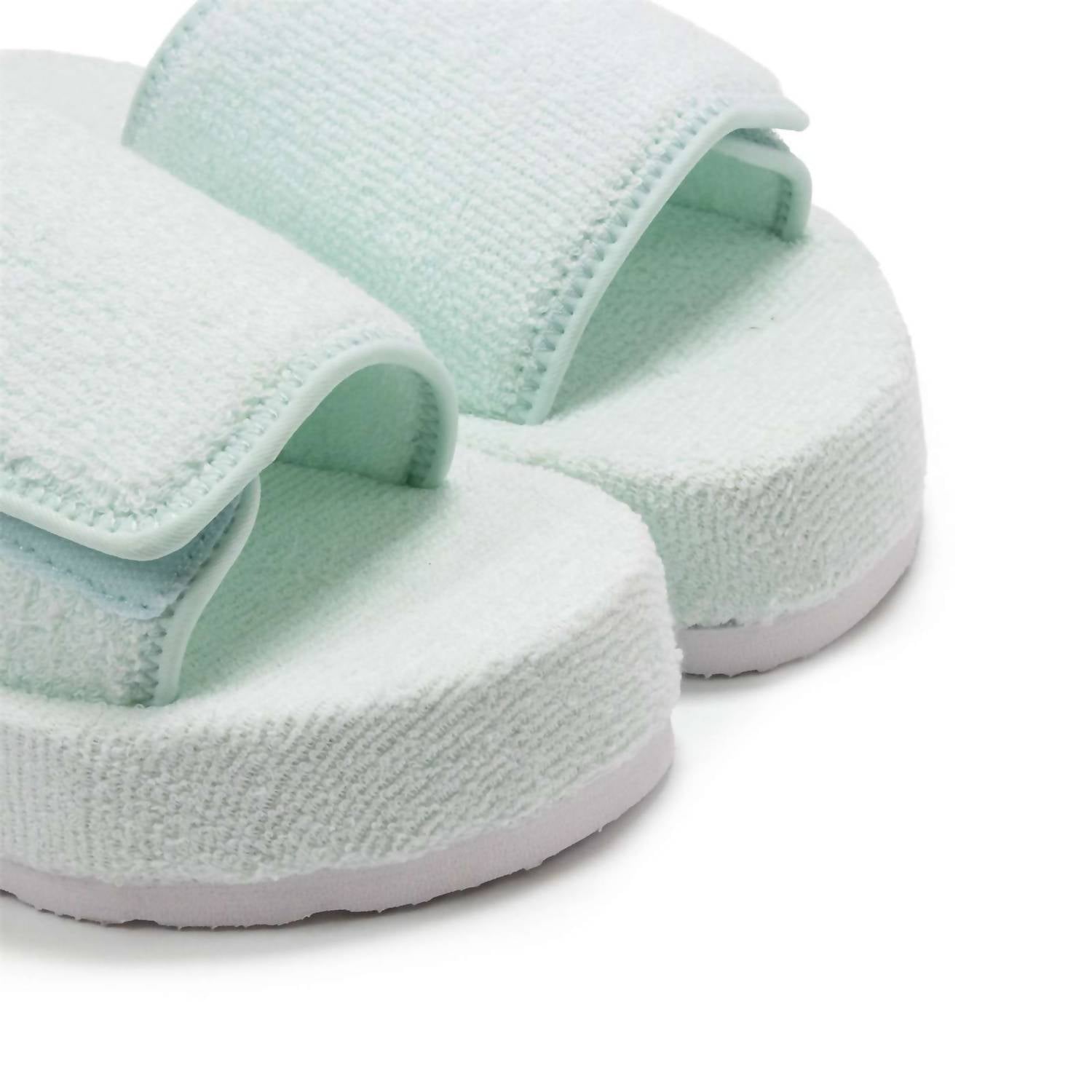 HUNTER Women's Original Terry Towelling Logo Slides in spearmint - women's shoe - view 8