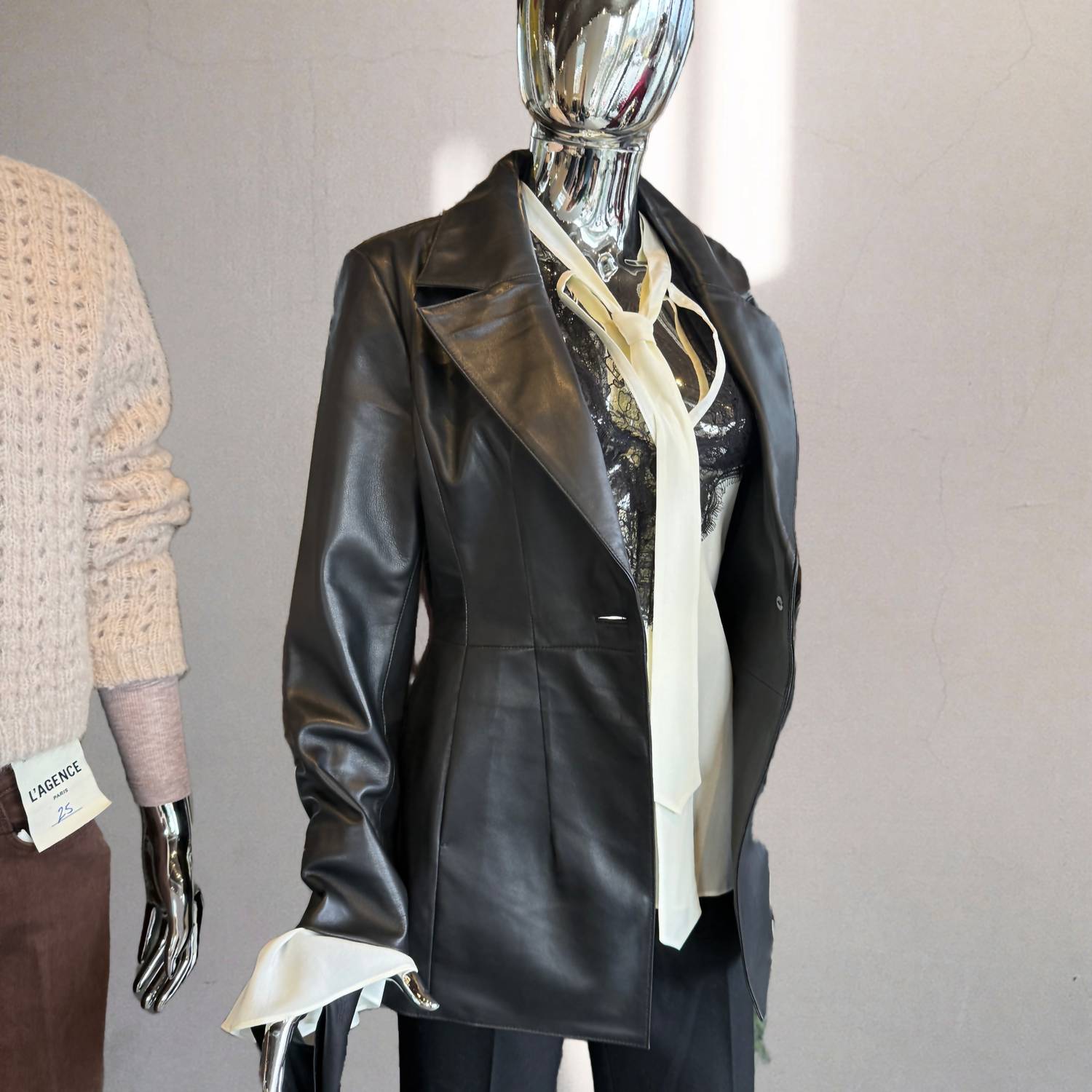 Jakett - Women's Leather Isabella Blazer