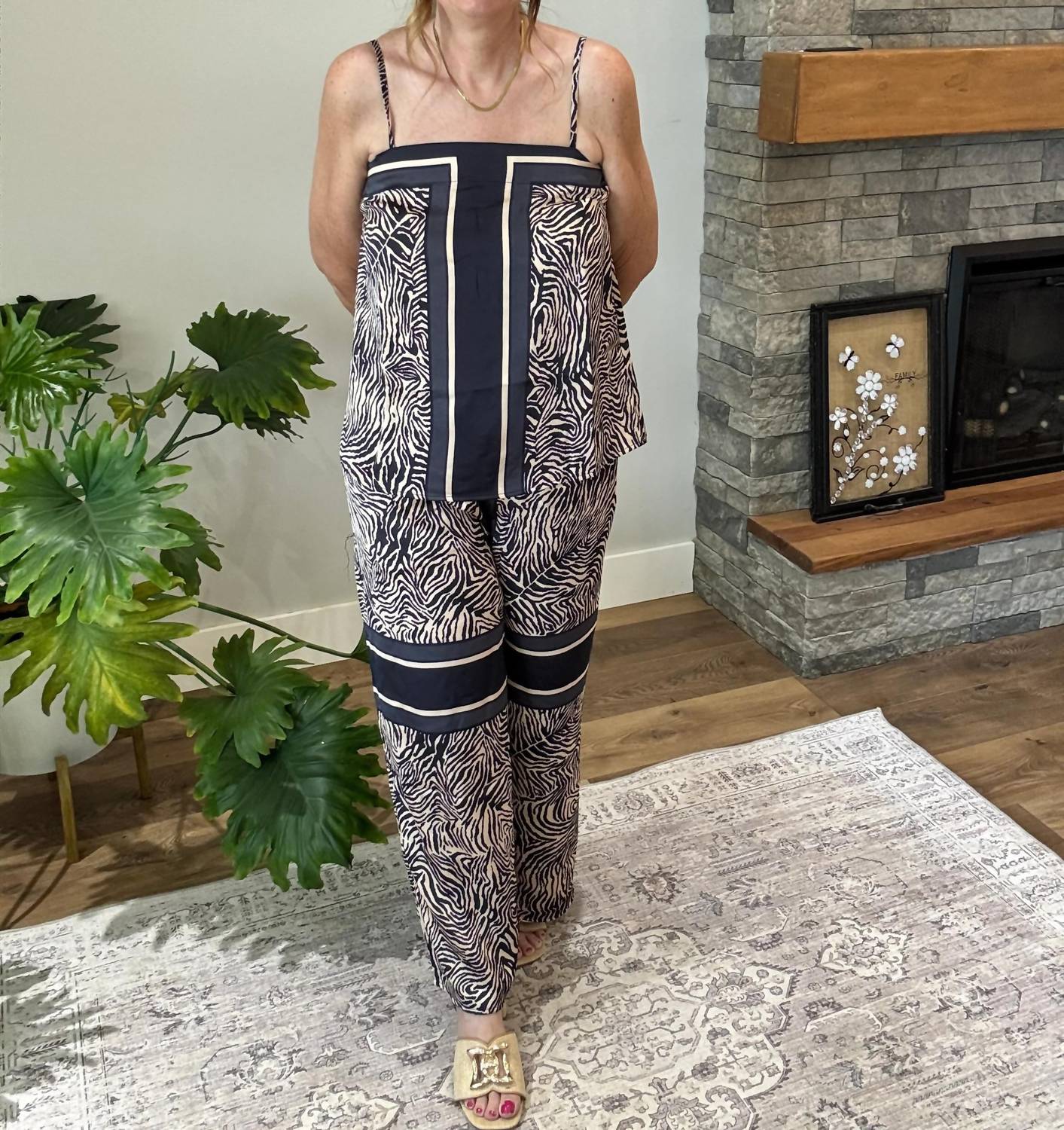 Entro - Women's Abstract Zebra Print Cami & Pants Set
