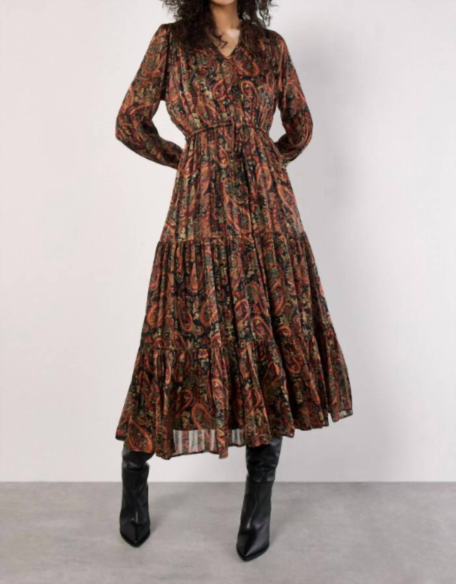 APRICOT Painterly Lurex Paisley Midaxi Dress in black - women's dress