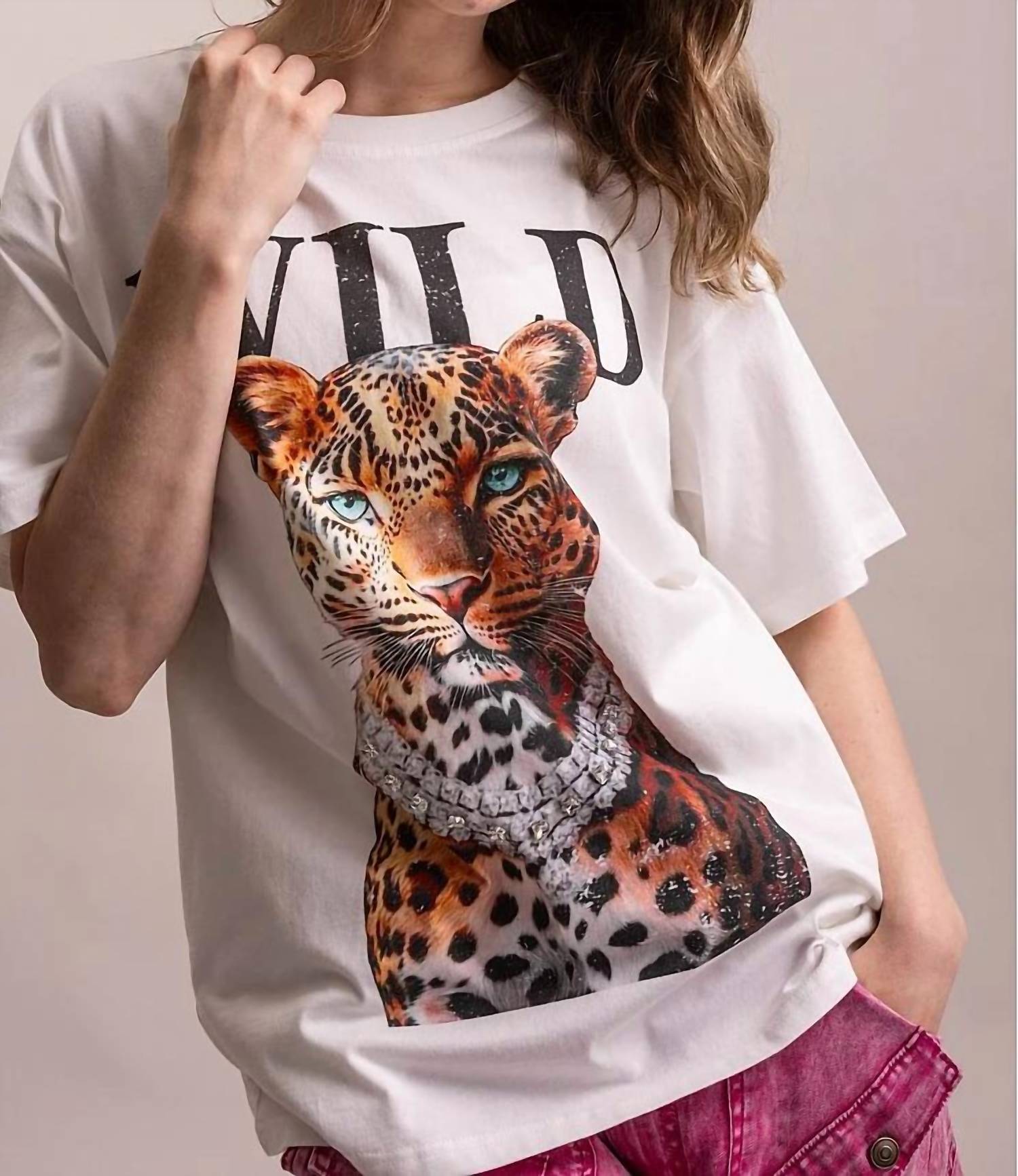 Blue Velvet - Oversized Wild Leopard Graphic T-shirt