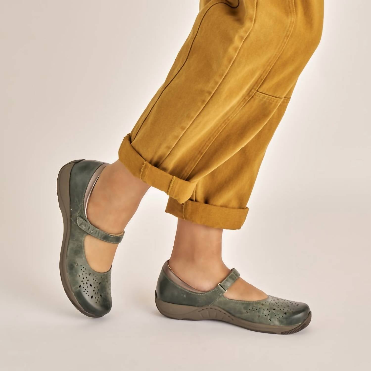 Dansko - Women's Stacy Mary Jane