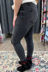 Judy Blue - Women's Rayann Buffalo Plaid Patched Jeans
