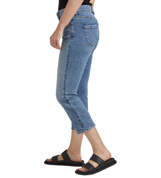 Maya Mid Rise Capri Jean