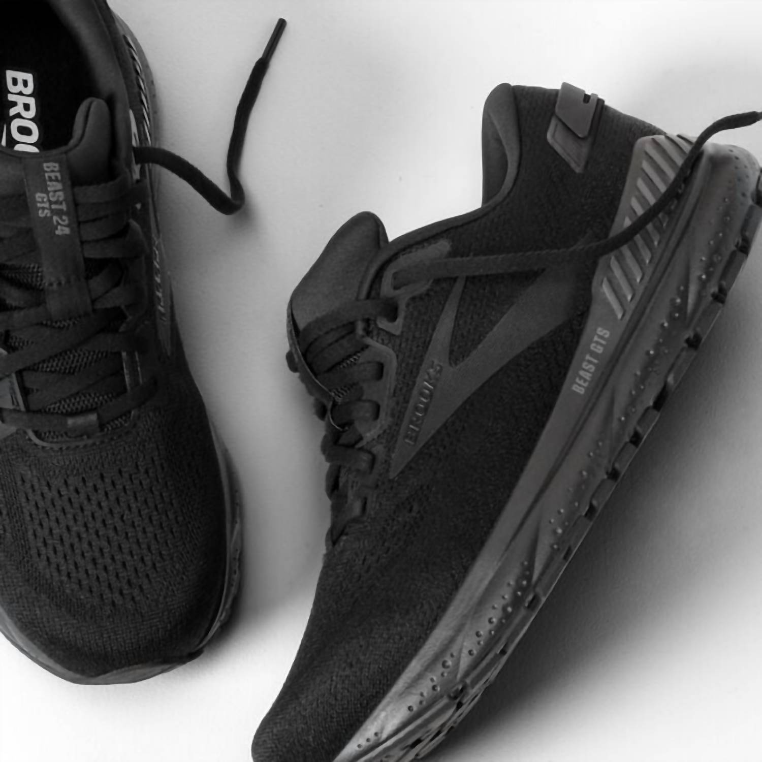 Brooks - Men's Beast Gts 24 Sneakers
