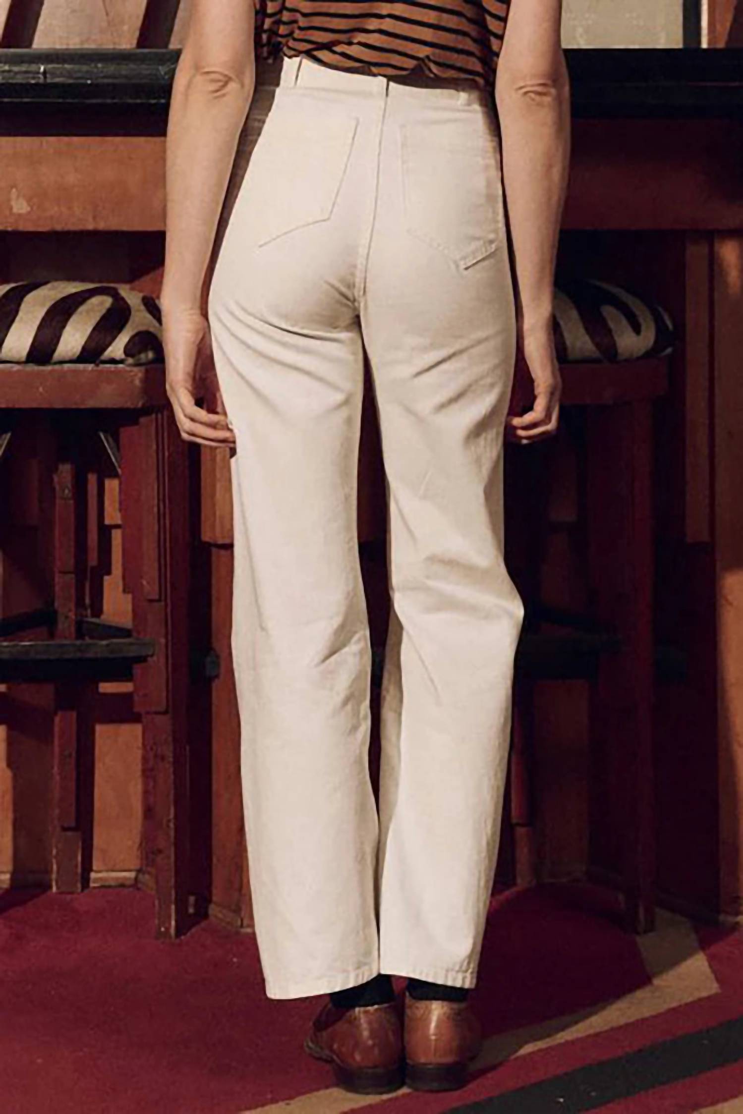 THE GREAT. Dock Pants in natural hemp - women's jeans - detail view