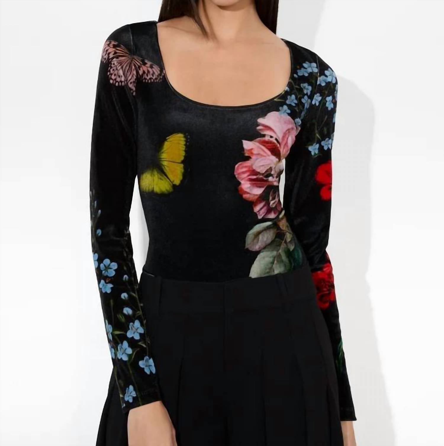 Alice + Olivia - Delaina Scoop Neck Long Sleeve Top