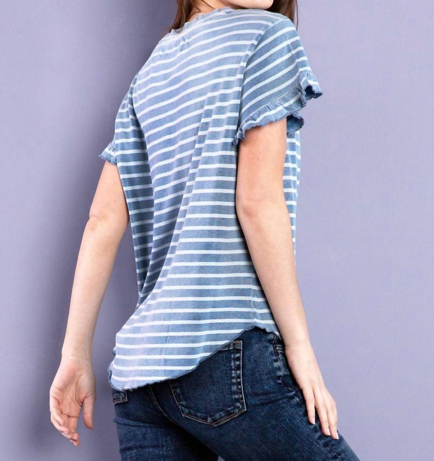 Billy T - Ruffle V-neck Tee