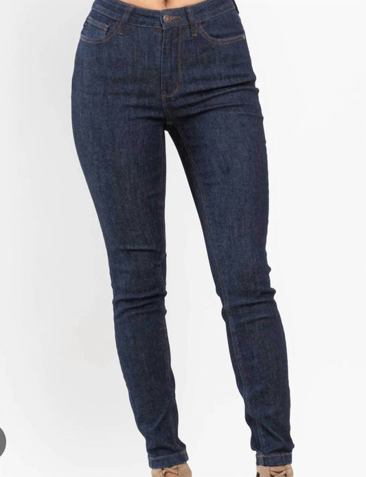 Judy Blue - Classic Jeans with Embroidered Pockets