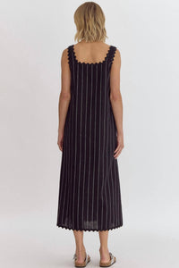 Entro - Boutique Chic Midi Dress