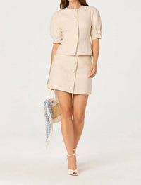 Astr - Cailey Puff Sleeve Button-front Top