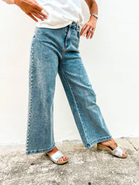 Entro - Perfectly Chic Wide Leg Jeans
