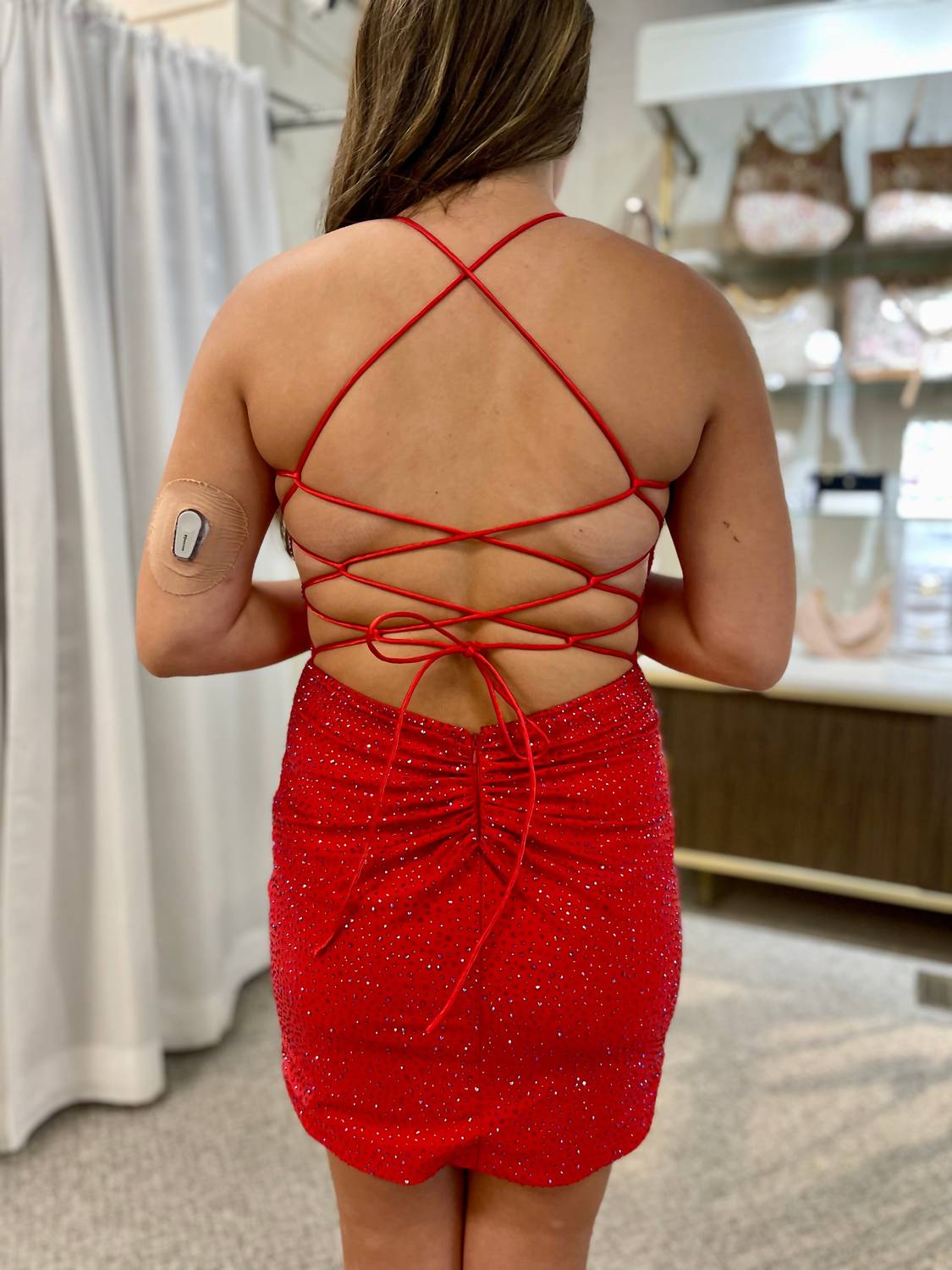 Sherri Hill - Deep V-neck And Lace Up Back Dress