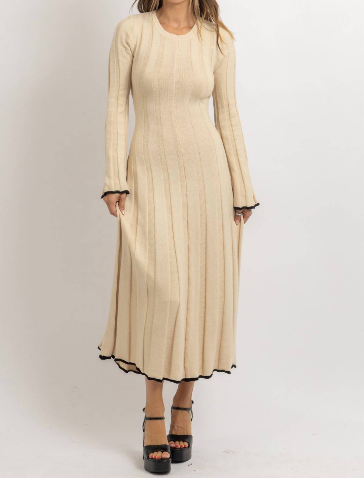 Lalavon - Cam Contrast Bow Maxi Dress