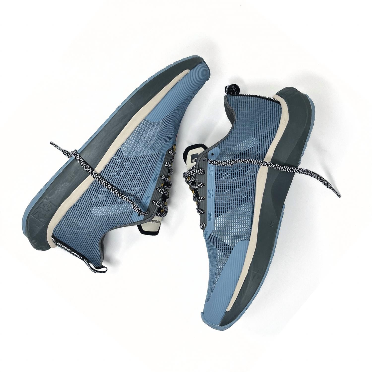 4T2 - Men's Weekdays Running Sneaker