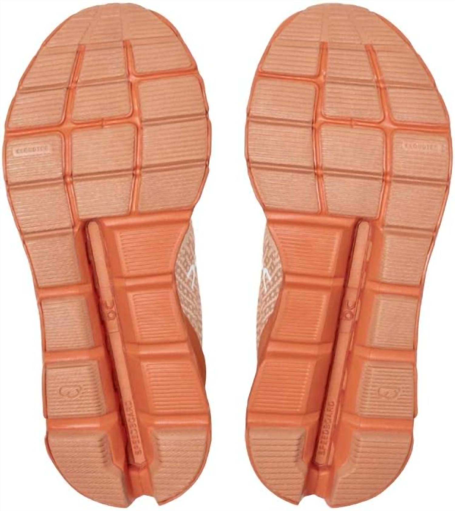 On - Women's Cloudstratus Sneaker