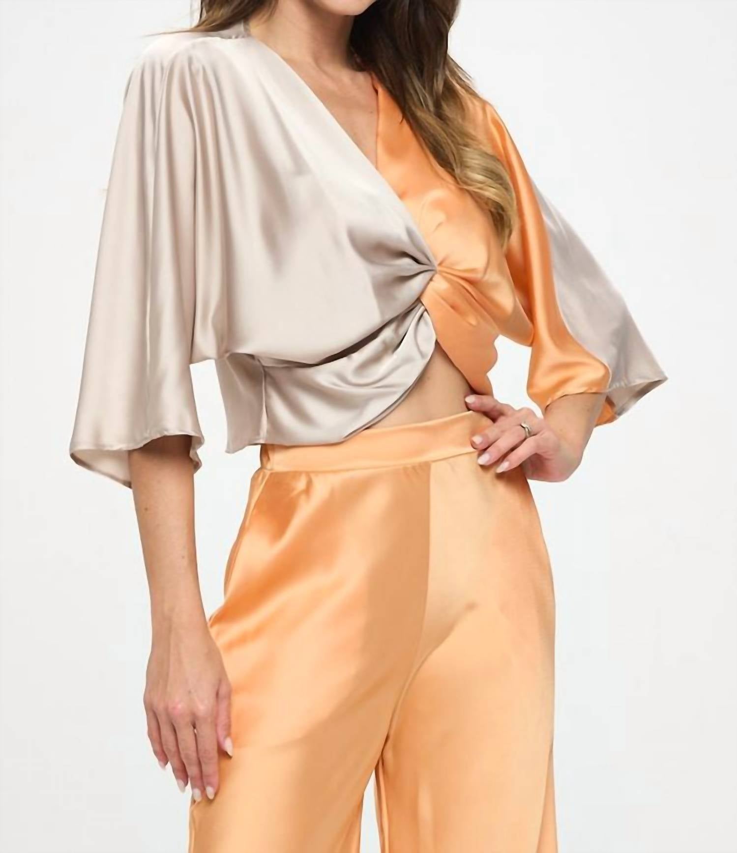 Reneec. - Satin Vibrant Short Sleeve Top