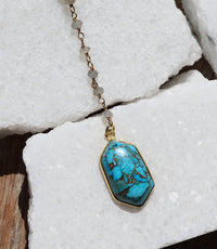 Native Gem - Women's Beaded Pendant Necklace