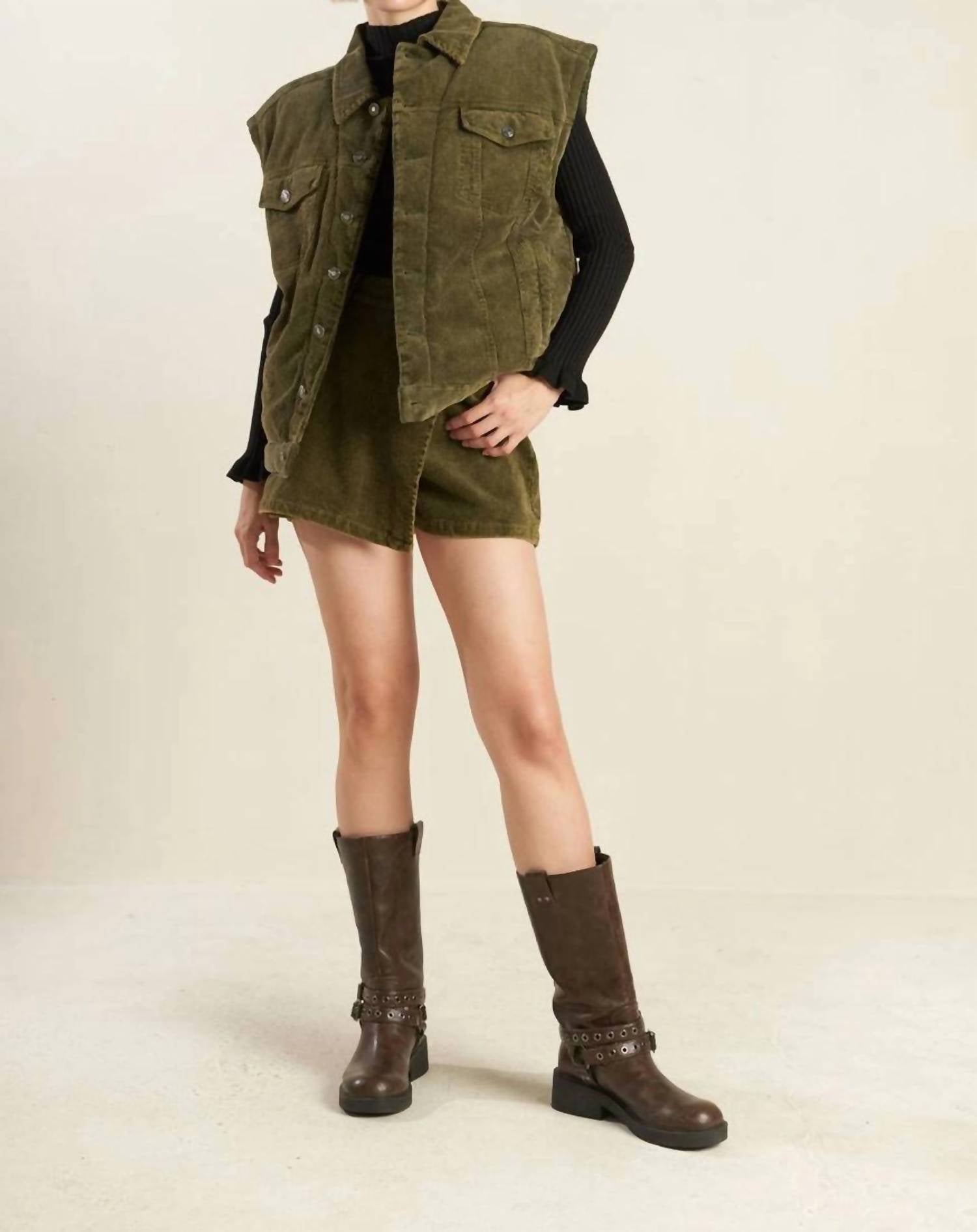 Flying Tomato - Corduroy Button Down Vest