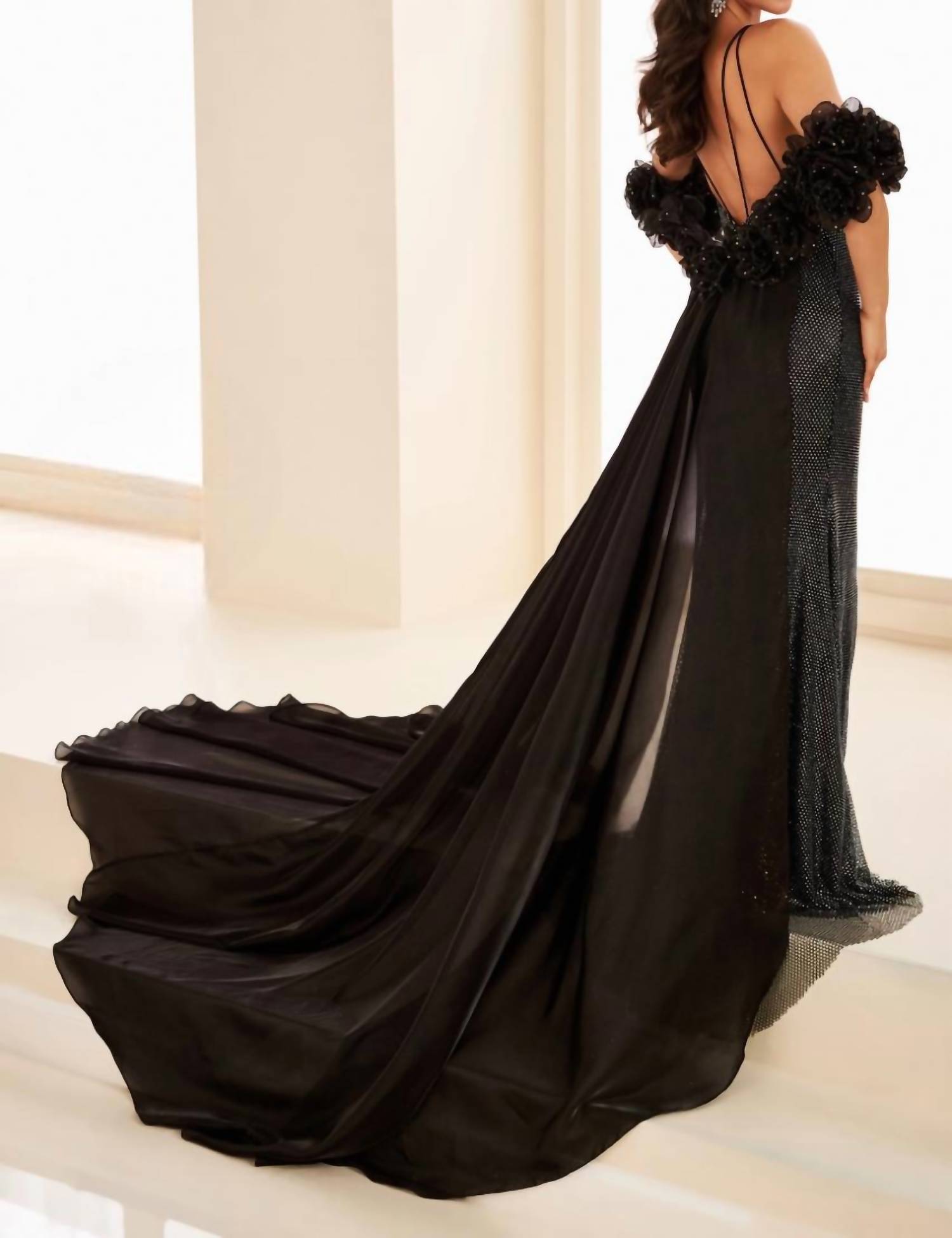 Ellie Wilde - Fit & Flare Dress With Double Spaghetti Straps & Cape