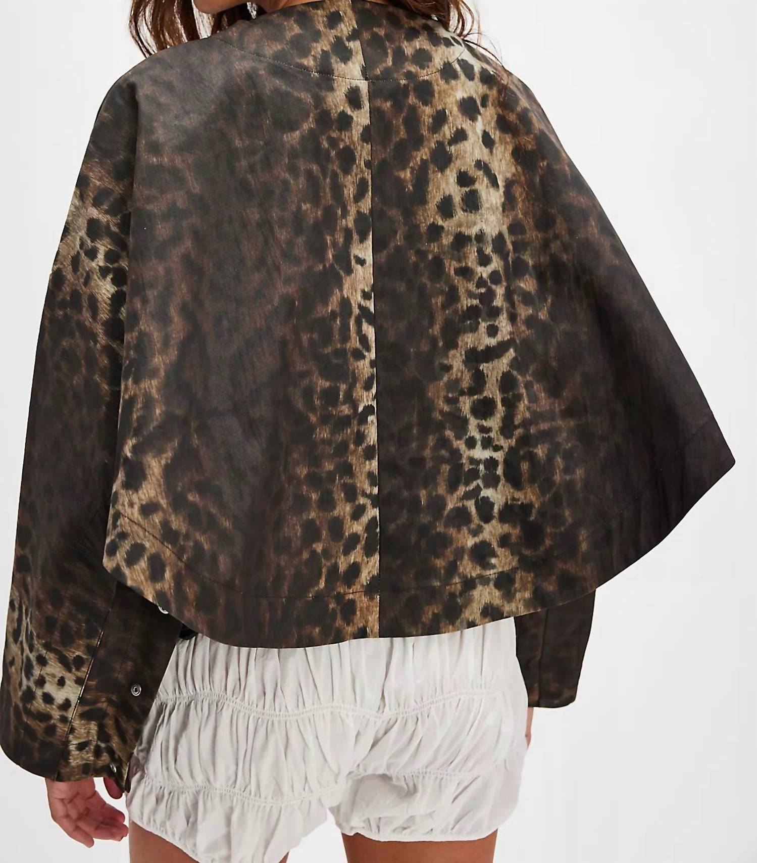 Apparis - Quinn Leopard Cape