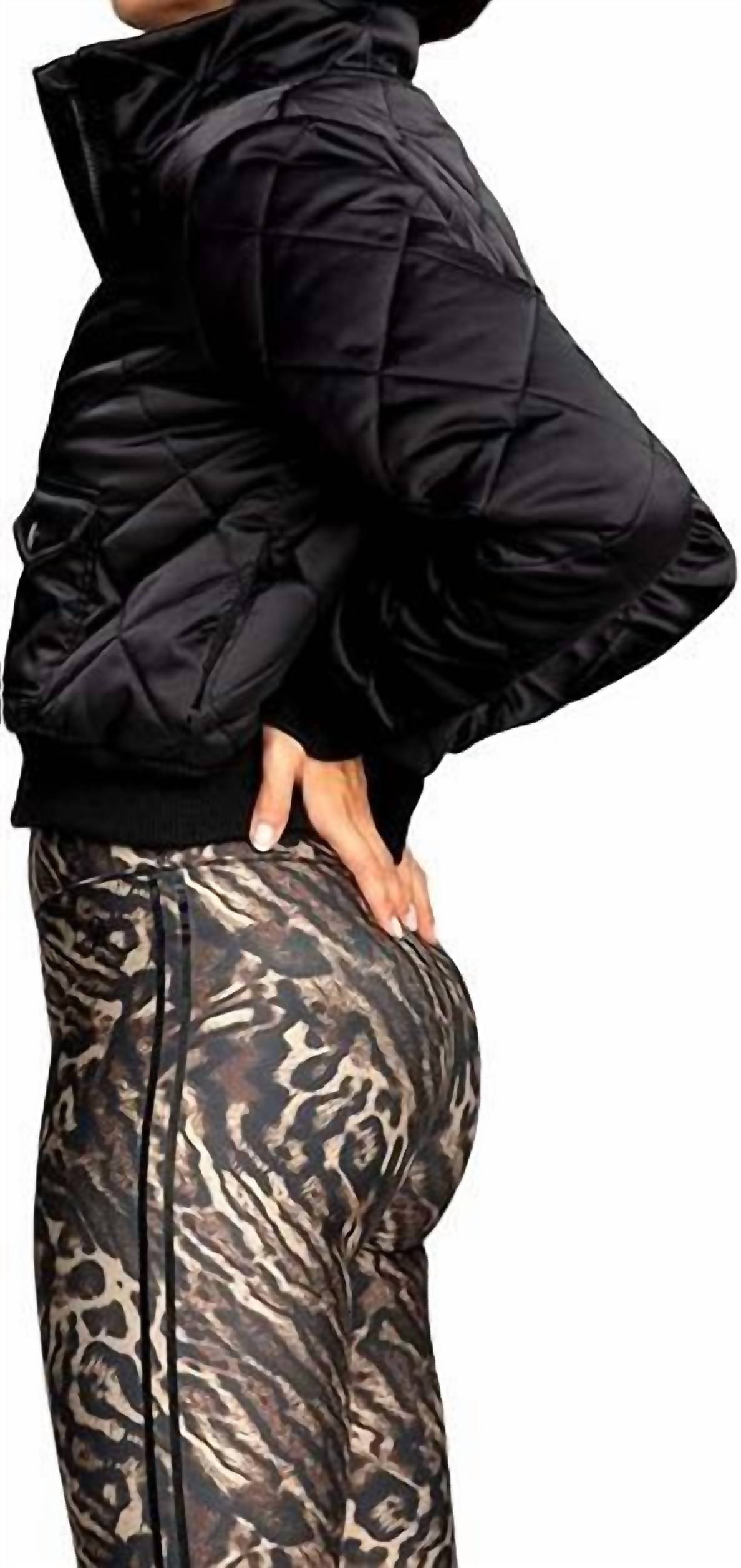 GOOD AMERICAN Quilted Puffer Jacket in black - women's jacket - detail view