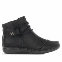 Clarks - Women's Un Loop Up Slip-on Boots